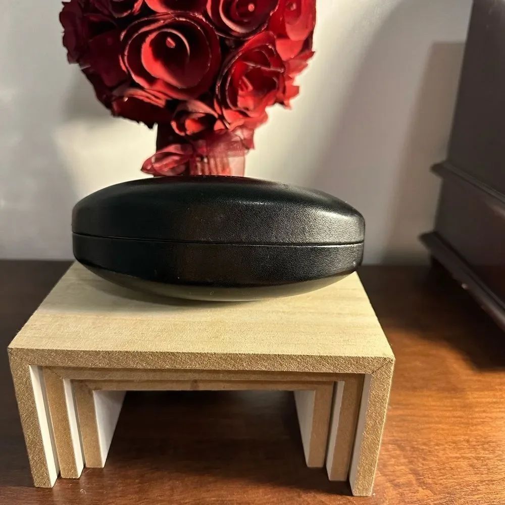PRADA BLACK SUNGLASSES CASE - Picture 2 of 7